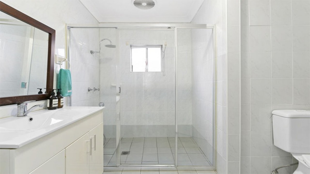 Bathroom Tubs & Shower Denver